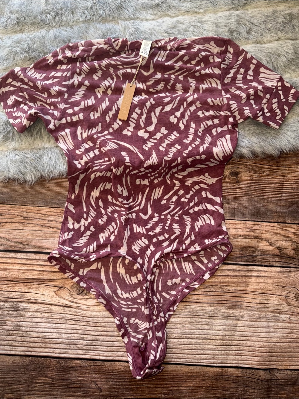 Skims XLWomen's Printed Short-Sleeve Bodysuit in Mauve Pink